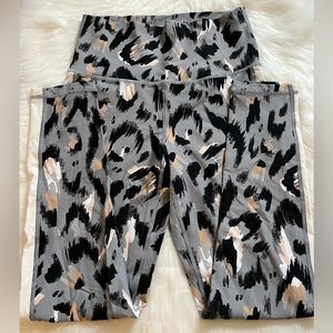 Aerie High Waisted Workout Leggings, Size Medium Grey Black White Pattern